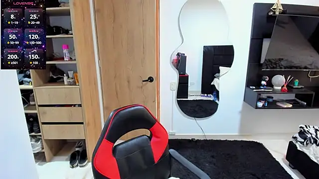 Snapshot of Cristhian_Evans chatting on October 11, 2025, 1:20 pm Cristhian Evans online show from October 11, 2025, 1:20 pm