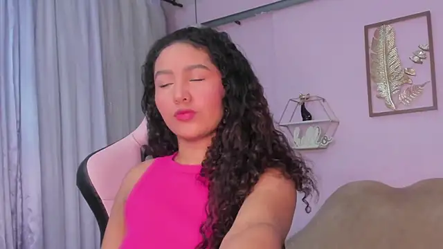 Snapshot of cute_mia23 chatting on March 13, 2025, 3:44 am cute mia23 online show from March 13, 2025, 3:44 am