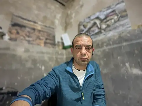 FotografoPollon online show from February 2, 2025, 8:02 am