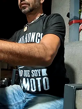 FotografoPollon online show from September 16, 2025, 9:49 pm