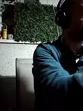 FotografoPollon online show from September 25, 2025, 9:29 pm