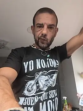 FotografoPollon online show from October 9, 2025, 9:29 am