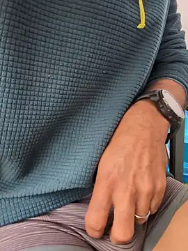 FotografoPollon online show from October 11, 2025, 9:52 am