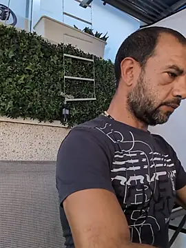 FotografoPollon online show from October 14, 2025, 8:59 am