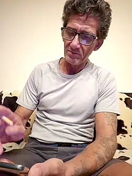 Snapshot of Zgodanilep chatting on September 22, 2025, 2:41 pm Zgodanilep online show from September 22, 2025, 2:41 pm