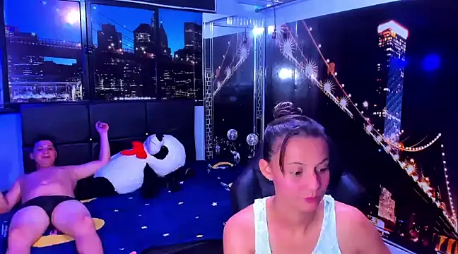 ValentinaAndTerry online show from January 12, 2025, 8:57 am