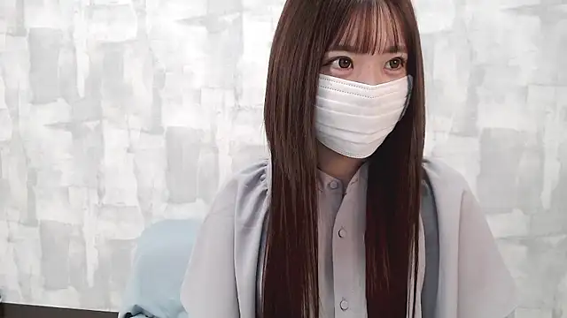 LOVE MOMO LOVE online show from September 23, 2025, 11:24 am