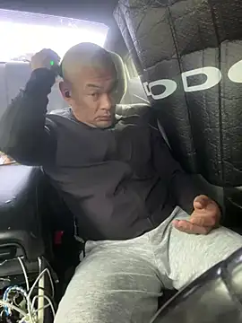 Snapshot of EatMyCake831 chatting on February 19, 2026, 9:11 pm EatMyCake831 online show from February 19, 2026, 9:11 pm