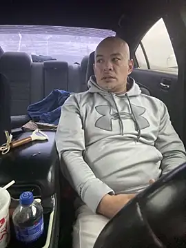 Snapshot of EatMyCake831 chatting on April 14, 2026, 2:45 pm EatMyCake831 online show from April 14, 2026, 2:45 pm