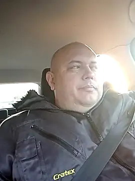 BigromeoXX online show from November 6, 2025, 7:09 am