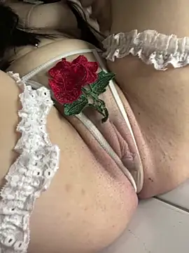 lacinho01 online show from February 1, 2025, 12:16 pm