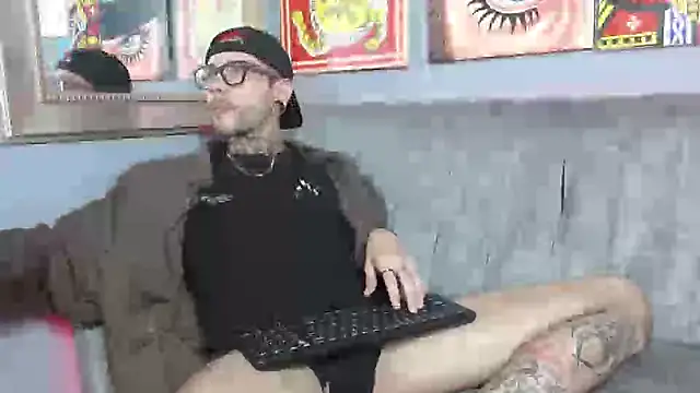 Snapshot of MurdockH chatting on September 22, 2025, 2:24 am MurdockH online show from September 22, 2025, 2:24 am