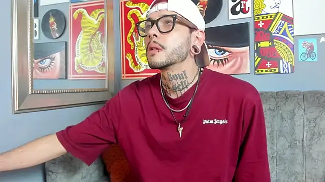 Snapshot of MurdockH chatting on October 15, 2025, 12:44 am MurdockH online show from October 15, 2025, 12:44 am