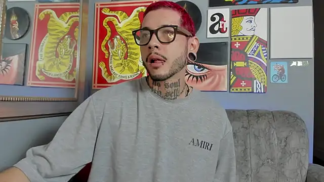 Snapshot of MurdockH chatting on October 17, 2025, 5:10 am MurdockH online show from October 17, 2025, 5:10 am