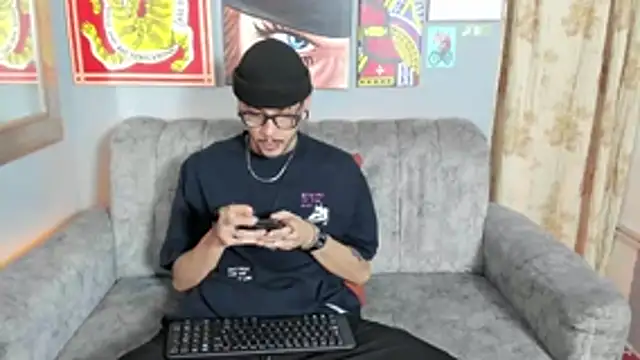 Snapshot of MurdockH chatting on October 20, 2025, 3:51 am MurdockH online show from October 20, 2025, 3:51 am