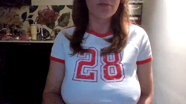 Snapshot of Nina24 chatting on February 28, 2025, 8:07 pm Nina24 online show from February 28, 2025, 8:07 pm