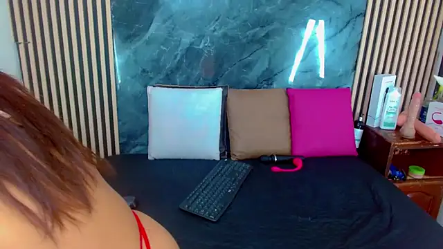 Isalombardi online show from February 26, 2025, 3:21 am