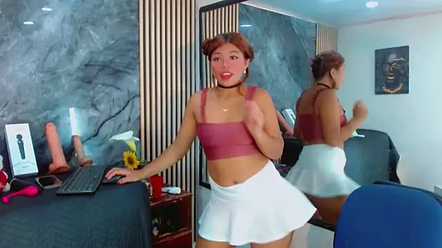 Isalombardi online show from March 14, 2025, 1:13 pm