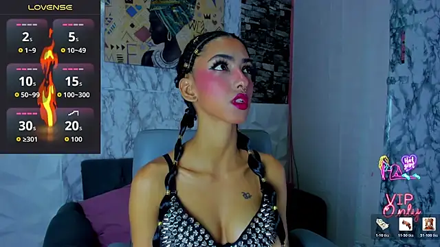 Queen Cuarxxo online show from July 14, 2026, 12:35 am