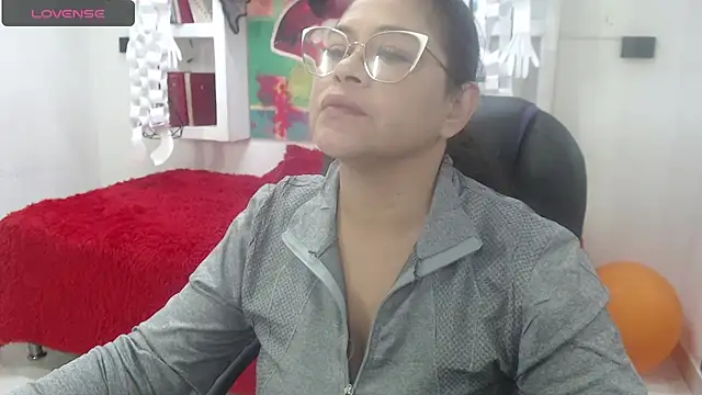 sexy lady 0 online show from October 18, 2025, 12:28 pm