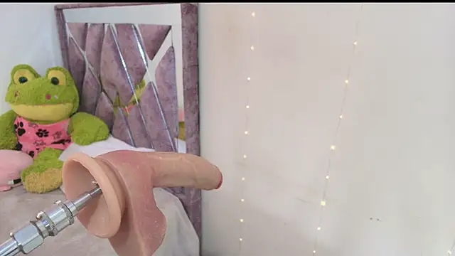 sweety mariann1 online show from May 5, 2026, 9:23 pm