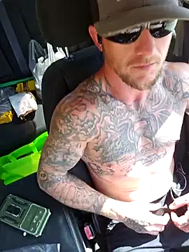 jtw14 online show from October 10, 2025, 6:18 pm