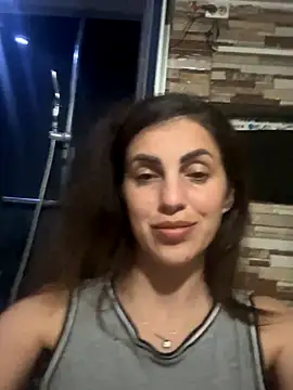 EmaSkyes online show from November 12, 2025, 7:46 pm