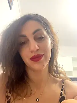 EmaSkyes online show from December 5, 2025, 8:01 am