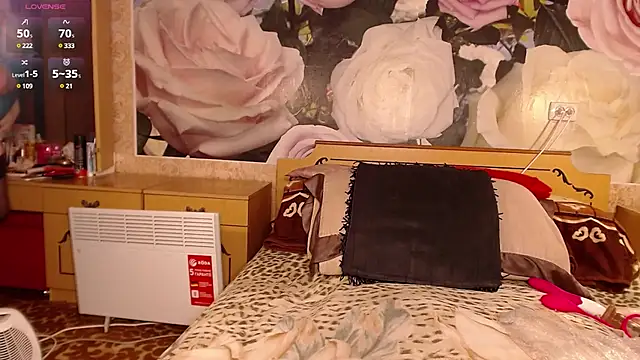 Snapshot of MarineSweet chatting on March 11, 2025, 1:45 pm MarineSweet online show from March 11, 2025, 1:45 pm