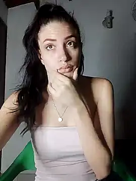 Snapshot of aurelialux chatting on December 5, 2024, 8:44 pm aurelialux online show from December 5, 2024, 8:44 pm
