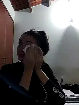 Snapshot of aurelialux chatting on December 13, 2024, 9:09 pm aurelialux online show from December 13, 2024, 9:09 pm
