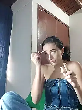 Snapshot of aurelialux chatting on December 16, 2024, 10:03 pm aurelialux online show from December 16, 2024, 10:03 pm
