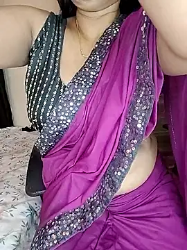 Snapshot of kaamuk_shweta chatting on October 13, 2025, 11:10 am kaamuk shweta online show from October 13, 2025, 11:10 am