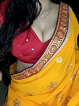 Snapshot of kaamuk_shweta chatting on October 15, 2025, 5:02 pm kaamuk shweta online show from October 15, 2025, 5:02 pm