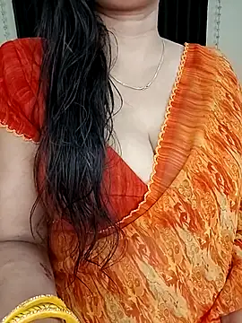 Snapshot of kaamuk_shweta chatting on November 3, 2025, 5:58 pm kaamuk shweta online show from November 3, 2025, 5:58 pm