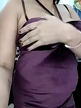 Snapshot of kaamuk_shweta chatting on November 16, 2025, 11:43 pm kaamuk shweta online show from November 16, 2025, 11:43 pm