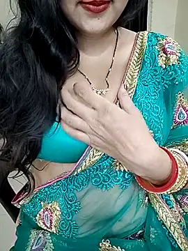 Snapshot of kaamuk_shweta chatting on December 1, 2025, 5:29 pm kaamuk shweta online show from December 1, 2025, 5:29 pm