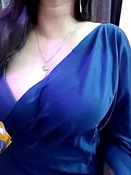 Snapshot of kaamuk_shweta chatting on December 19, 2025, 9:27 am kaamuk shweta online show from December 19, 2025, 9:27 am