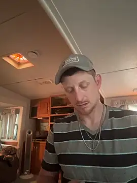 bigred0808 online show from April 5, 2026, 9:12 pm