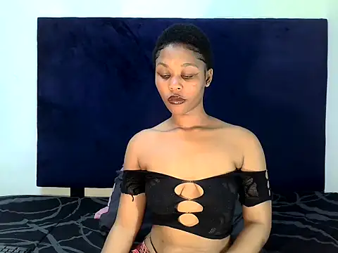 Snapshot of ReginaStar16 chatting on September 19, 2025, 8:20 pm ReginaStar16 online show from September 19, 2025, 8:20 pm