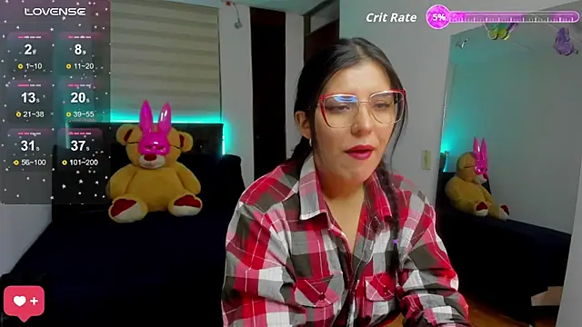 Snapshot of Luxxur69 chatting on September 19, 2025, 11:38 pm Luxxur69 online show from September 19, 2025, 11:38 pm