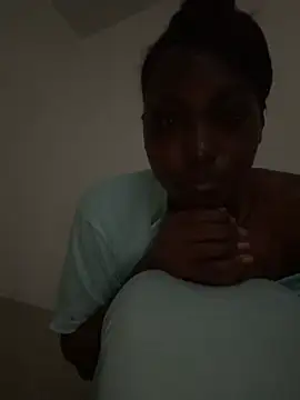 Snapshot of honeybrow chatting on March 2, 2025, 9:54 pm honeybrow online show from March 2, 2025, 9:54 pm