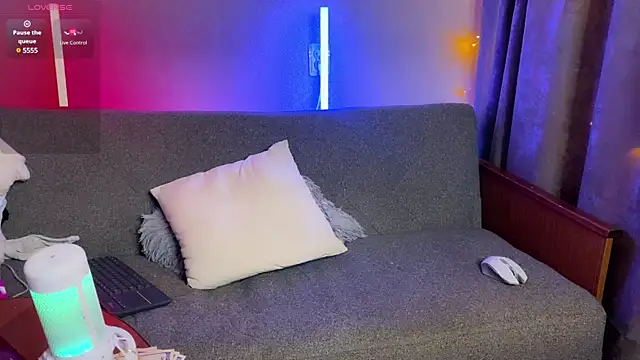 Snapshot of Adam_misti chatting on December 19, 2024, 2:57 pm Adam misti online show from December 19, 2024, 2:57 pm