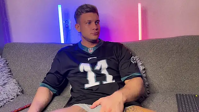 Snapshot of Adam_misti chatting on January 22, 2025, 1:21 pm Adam misti online show from January 22, 2025, 1:21 pm