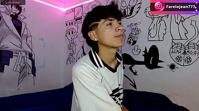 Snapshot of jeanfarelo chatting on April 1, 2026, 4:13 am jeanfarelo online show from April 1, 2026, 4:13 am