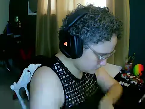 lolalicious 7583 online show from February 4, 2026, 4:46 pm