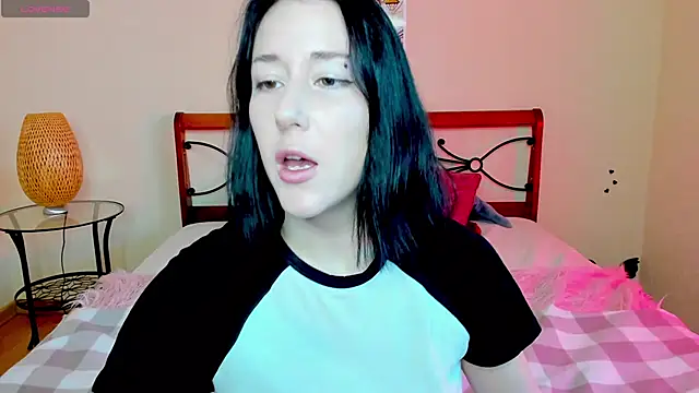 Snapshot of adell_berry chatting on September 19, 2025, 2:13 am adell berry online show from September 19, 2025, 2:13 am