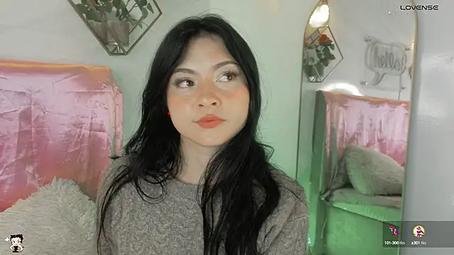 Snapshot of _Rouse_v chatting on October 13, 2025, 2:28 pm Rouse v online show from October 13, 2025, 2:28 pm