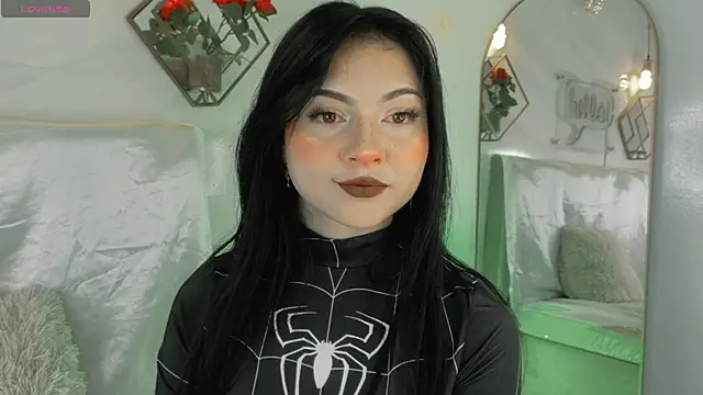 Snapshot of _Rouse_v chatting on October 30, 2025, 2:40 pm Rouse v online show from October 30, 2025, 2:40 pm