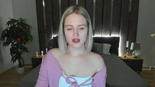  Sarah Soul  online show from December 23, 2024, 4:01 am